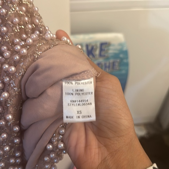 XS LIGHT PINK SPARKLY PEARL FASHIONOVA DRESS - Picture 7 of 7